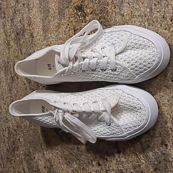 H & M White Crochet Look Platform Sneakers size 38 / US 7 - Picture 1 of 7